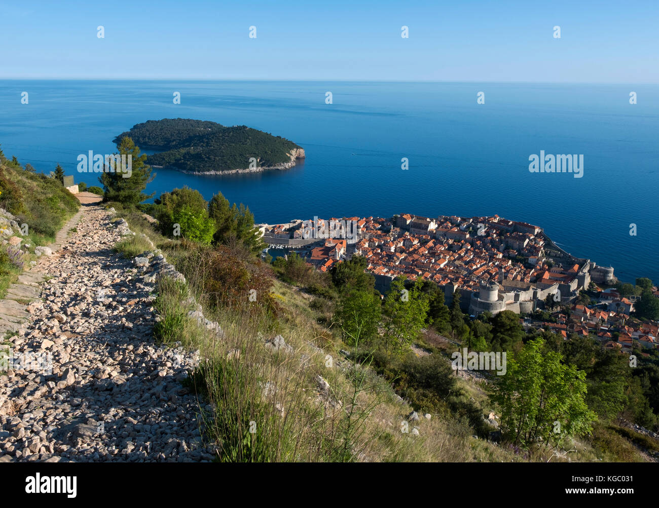 La ruta a Dubrovnik en el monte srd, Croacia, Europa Foto de stock