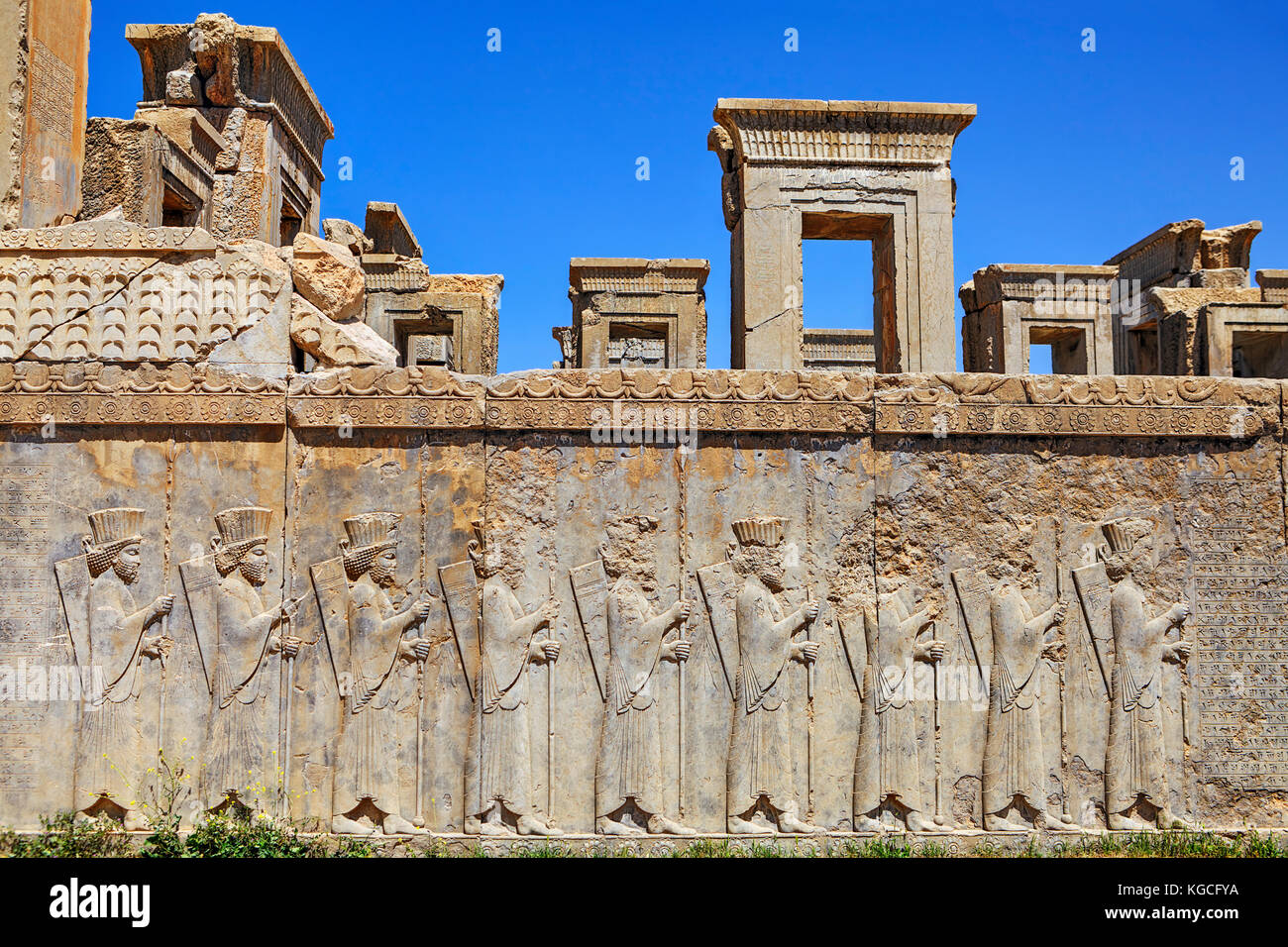 La arquitectura persa, antiguas ruinas del palacio tachara, ciudad de  Persépolis, Irán Fotografía de stock - Alamy