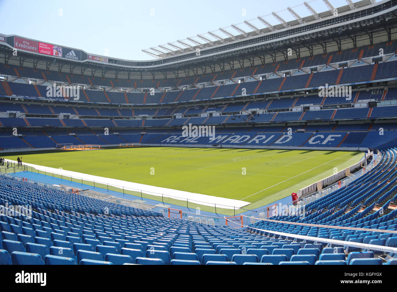 Estadio Santiago Bernabeu, sede del Real Madrid FC, durante una gira por el estadio en marzo de 2016 (Madrid, España) Foto de stock