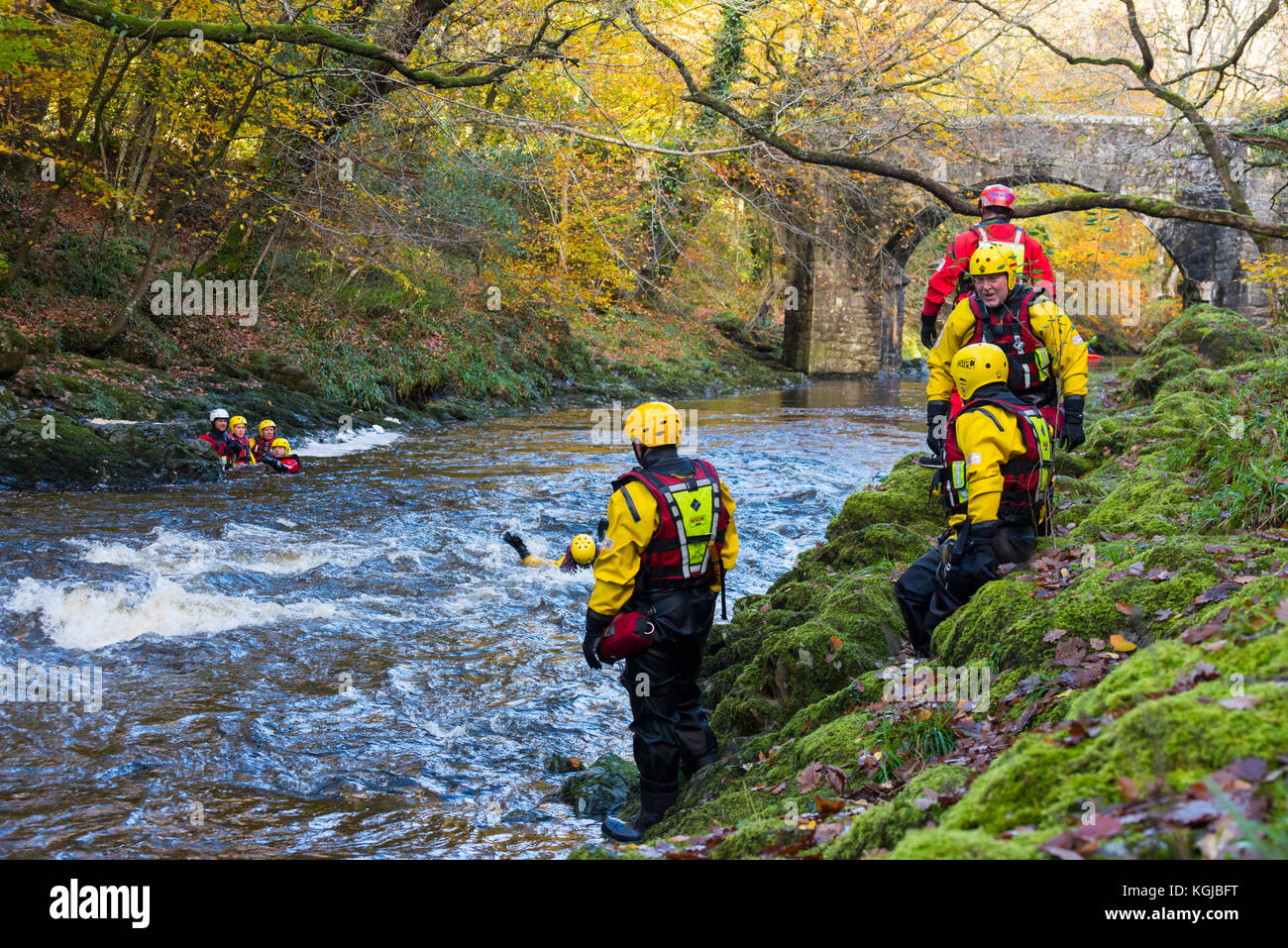 Rescate en el rio fotograf as e im genes de alta resoluci n