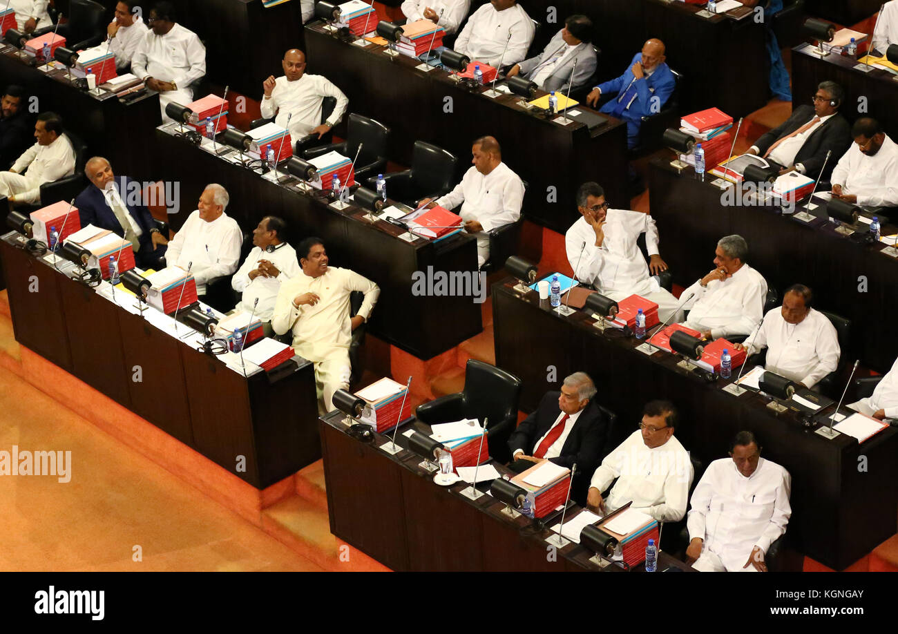 Colombo, Sri Lanka. 9 nov, 2017. Discurso del presupuesto 2018 en parliment, Colombo, Sri Lanka. , . Crédito: pradeep dambarage/alamy live news Foto de stock