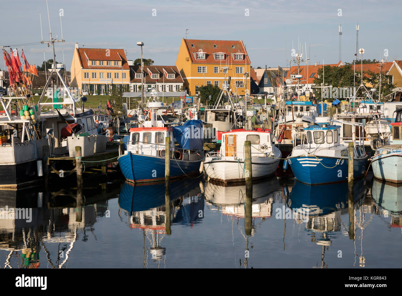 Los barcos de pesca en puerto, Gilleleje, Kattegat Costa, Zelanda, Dinamarca, Europa Foto de stock