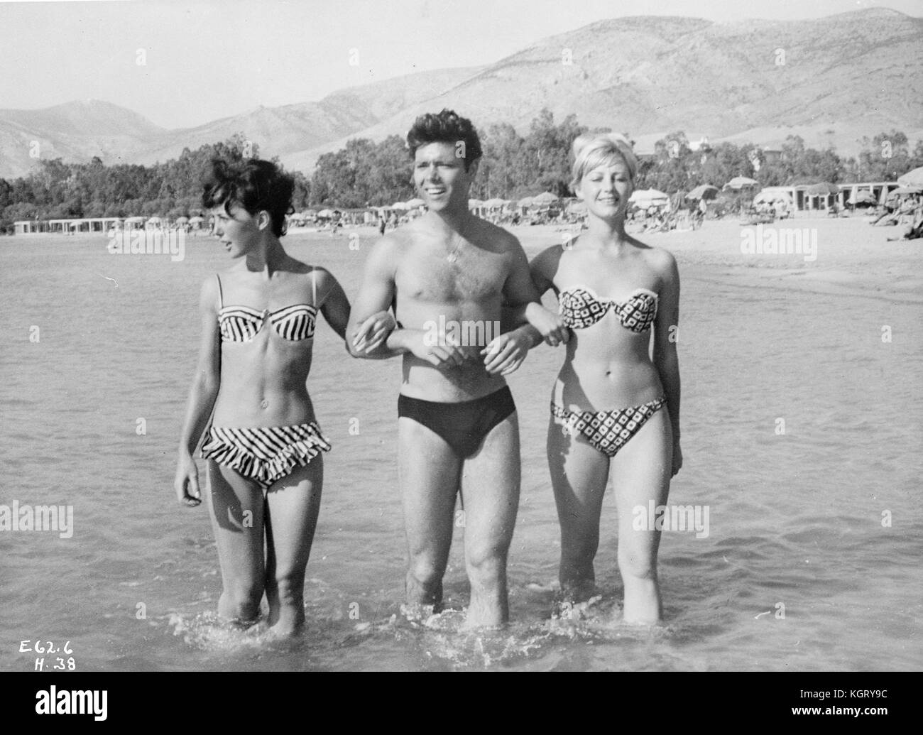 Vacaciones de verano (1963) , Cliff Richard , Anu Stubbs Foto de stock