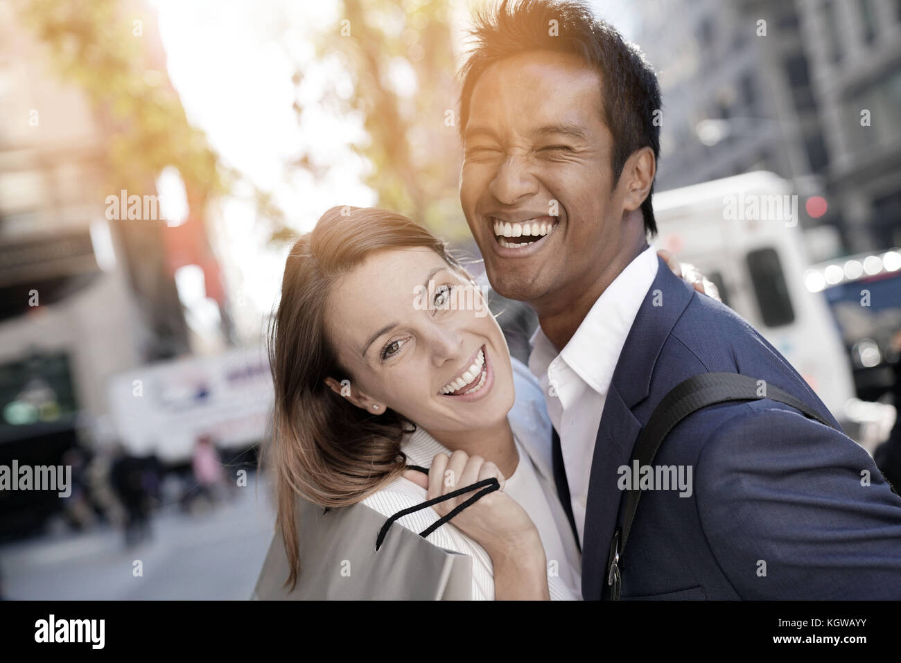 Hombre Y Mujer De Compras Fotografías E Imágenes De Alta Resolución Alamy