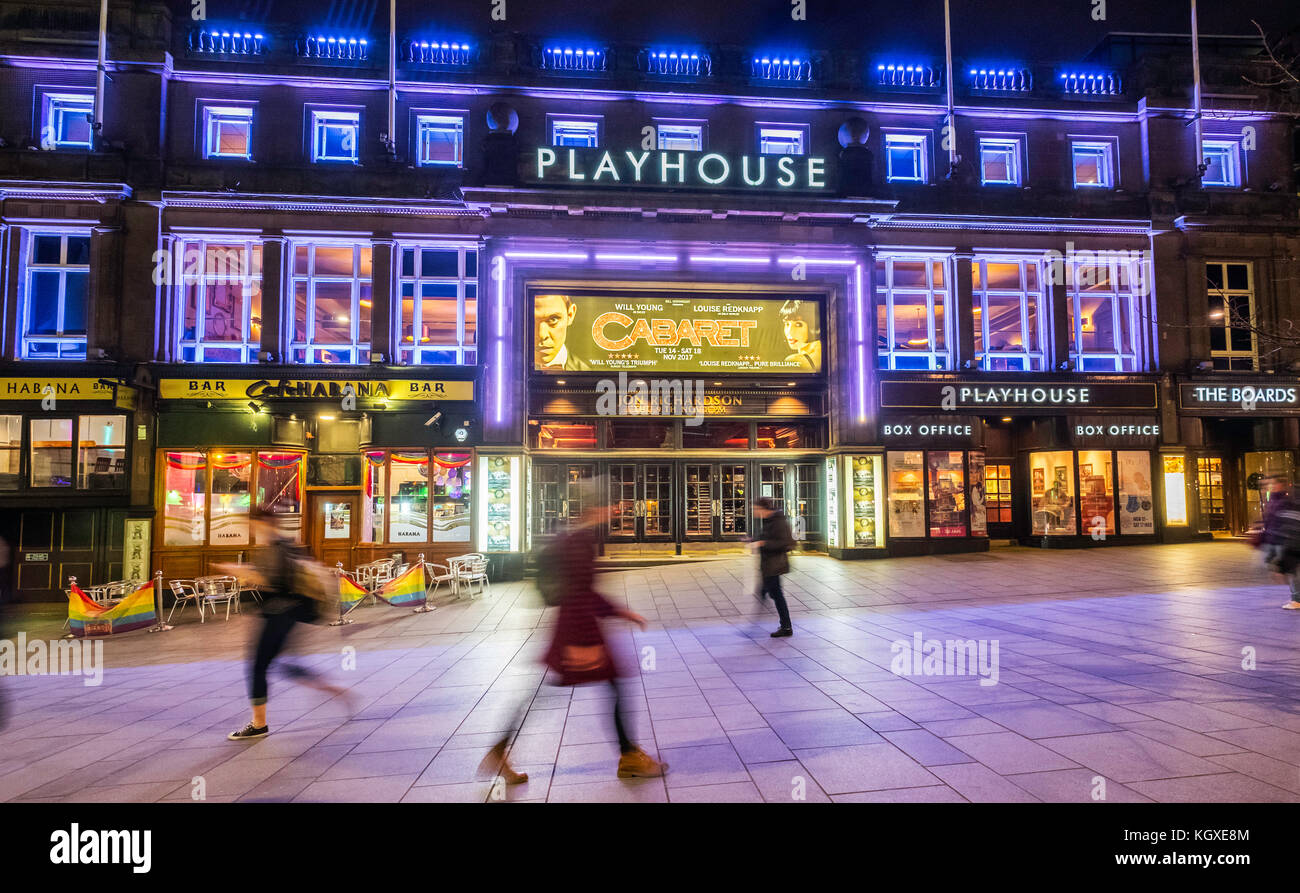 Vista nocturna del exterior del Teatro Playhouse en Edimburgo, Escocia, Reino Unido Foto de stock