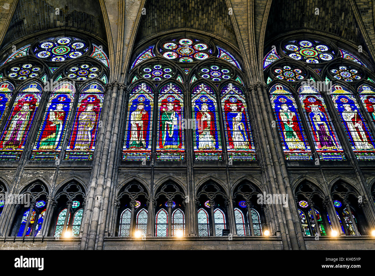 Francia. En SeineSaintDenis (93). La basílica de SaintDenis. La necrópolis de los reyes de