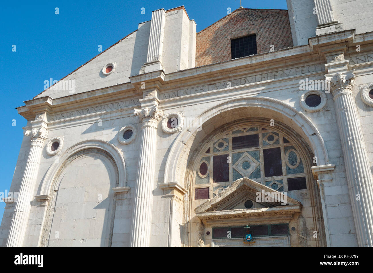 Italia, Emilia Romagna, Rimini, Tempio Malatestiano, Malatesta templo por Leon Battista Alberti Foto de stock
