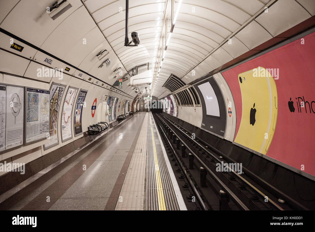 Sin pasajeros para ver en cualquier lugar en uno de los muchos de las estaciones de metro de Londres durante otro tubo huelga. uk 28/04 2014. Foto de stock