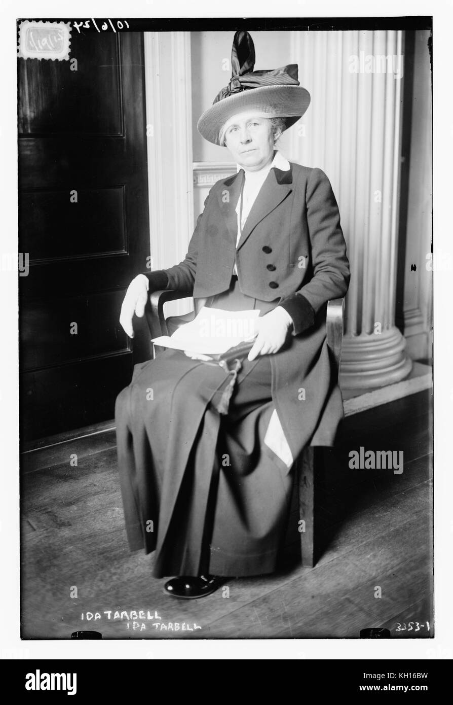Retrato de Ida Tarbell Minerva (1857-1944), autor y periodista muckraking, Washington, DC, 01/19/1915. Foto por el Servicio de Noticias Bain Foto de stock