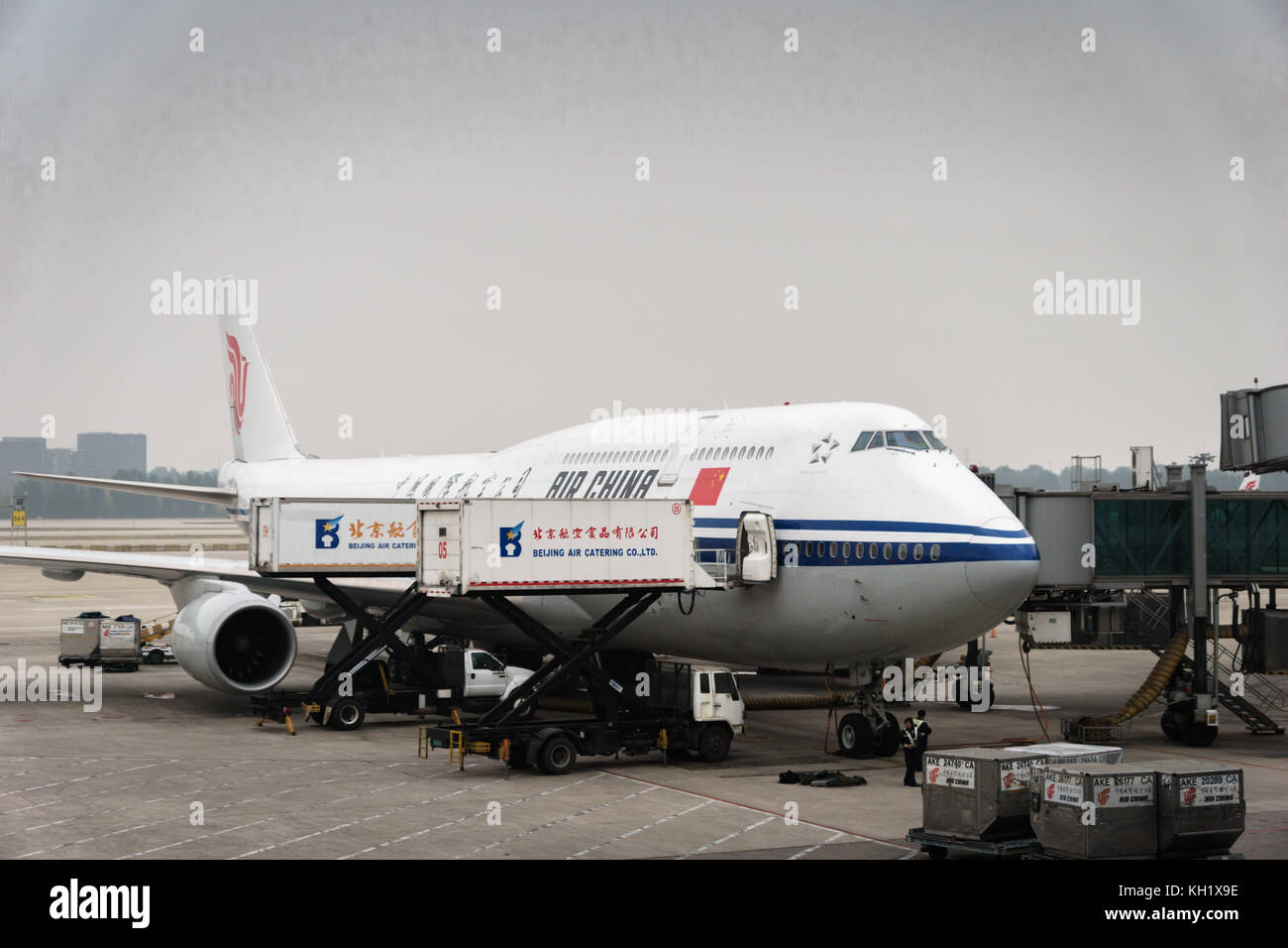 Beijng, china - Octubre 2017: Air China airbus avión aterrizó en el aeropuerto de Pekín en China. Air China es el portador de la bandera de china Foto de stock