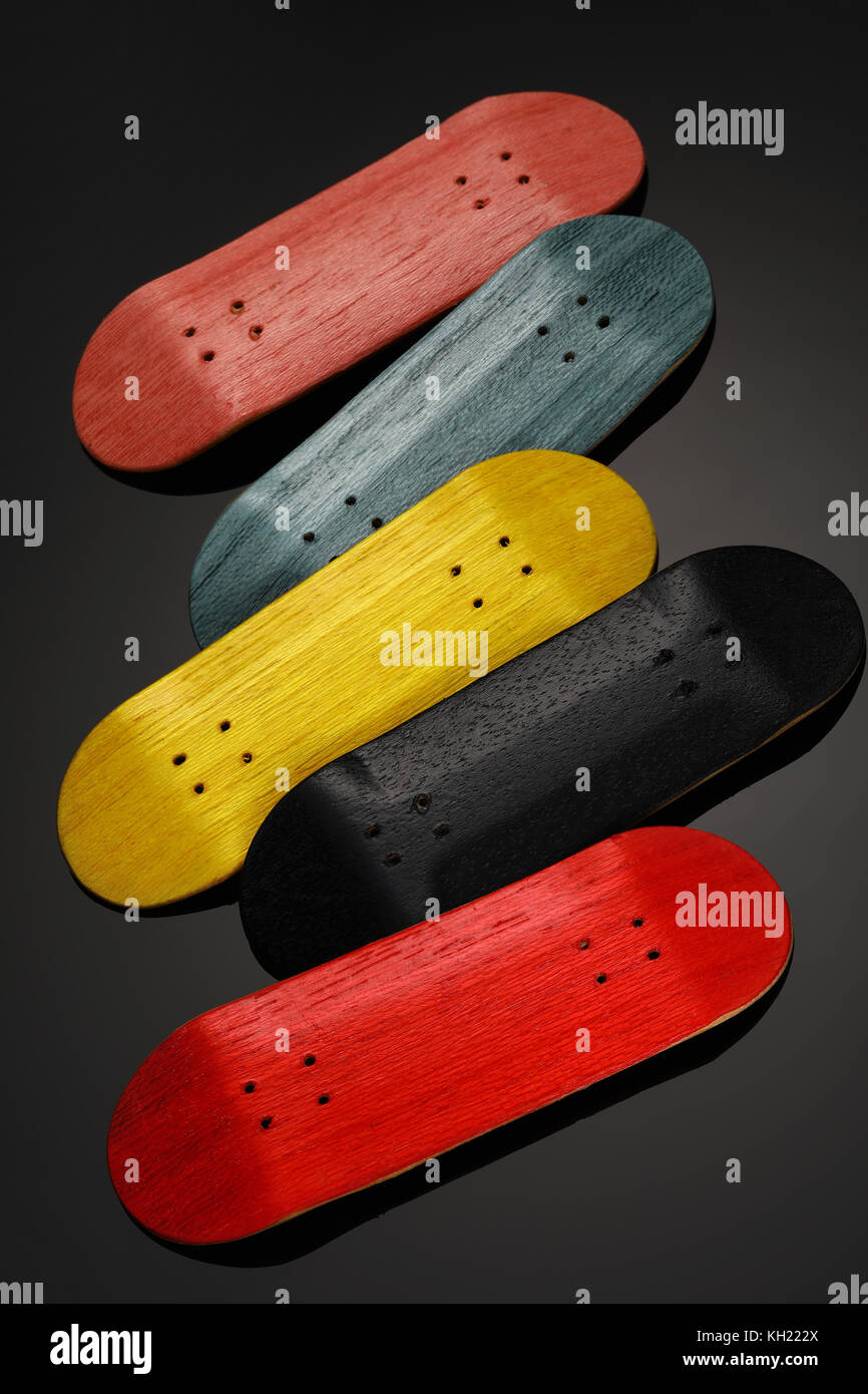 Skateboard parts fotografías e imágenes de alta resolución - Alamy