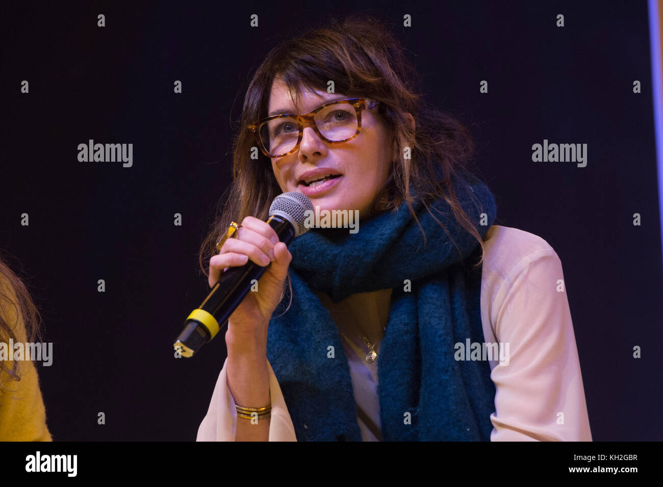 La actriz Lena headey durante el comic con héroes en la Comunidad de