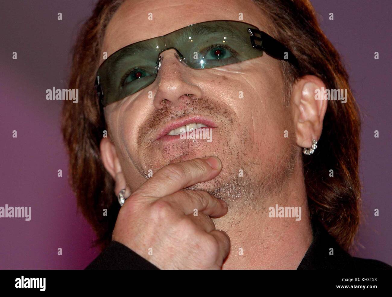 Singer bono of u2 fotografías e imágenes de alta resolución Alamy