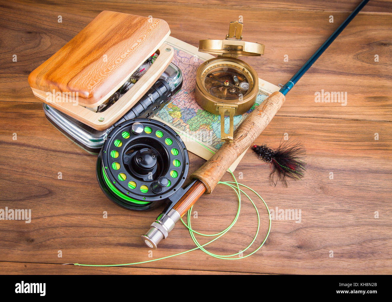 Instrumentos y accesorios para pesca con mosca Fotografía de stock - Alamy