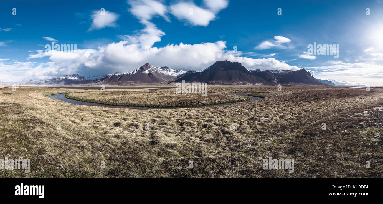 Panorama de una hermosa mañana en Islandia Foto de stock