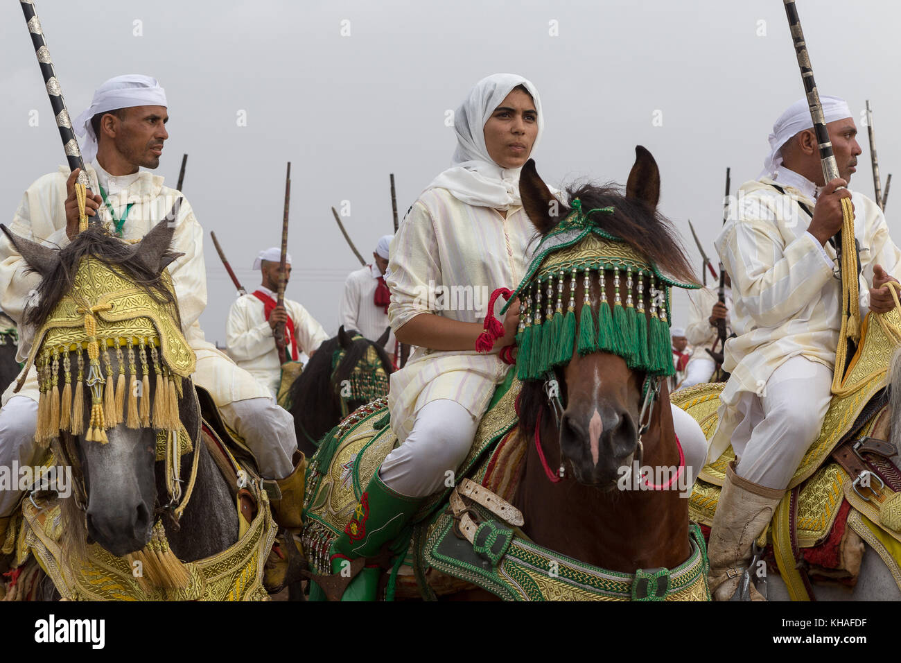 Fantasía es una exhibición de equitación tradicional en el Magreb realizadas durante festivales culturales y para cerrar las celebraciones de boda magrebí. Foto de stock