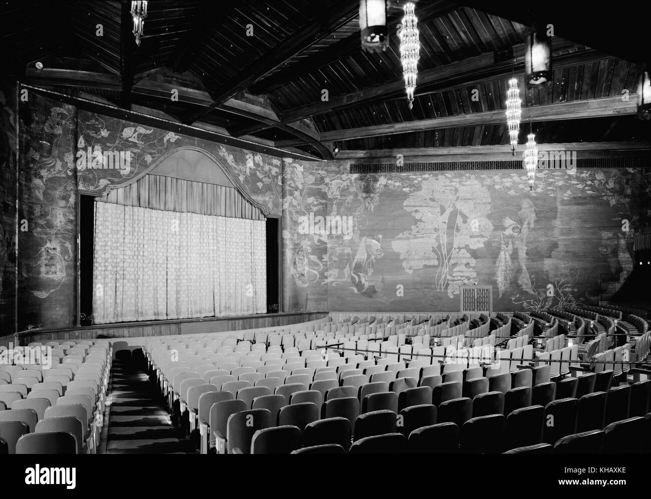 Vista del interior del teatro Paramount en Palm Beach, Florida. La película histórica Palace fue construido en 1926 y diseñado en el Renacimiento Moro y estilo Renacimiento Colonial Español por Joseph Urban, como una película muda teatro justo antes del advenimiento de la 'talkies'. (Foto c1972) Foto de stock