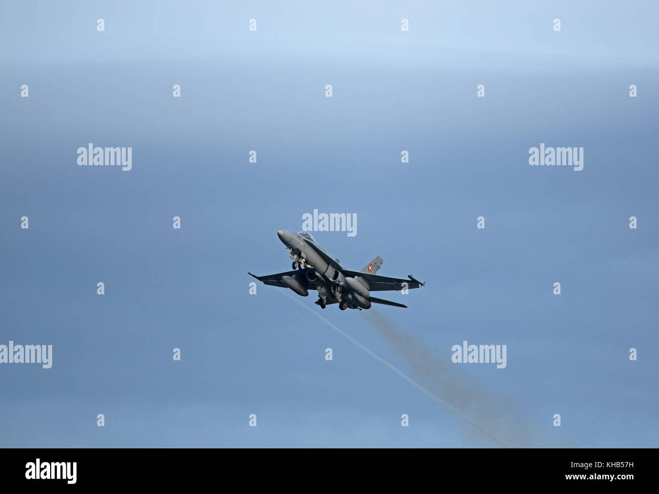 La Fuerza Aérea suiza Mc Donnel Douglas F18C/un avispón rápido Bimotor Cazas Jet.en 4 semana ejercicio piloto de formación. Foto de stock