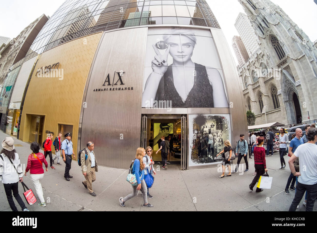 A|X Armani Exchange, 5th Avenue, New York, NY, EE.UU Fotografía de stock -  Alamy