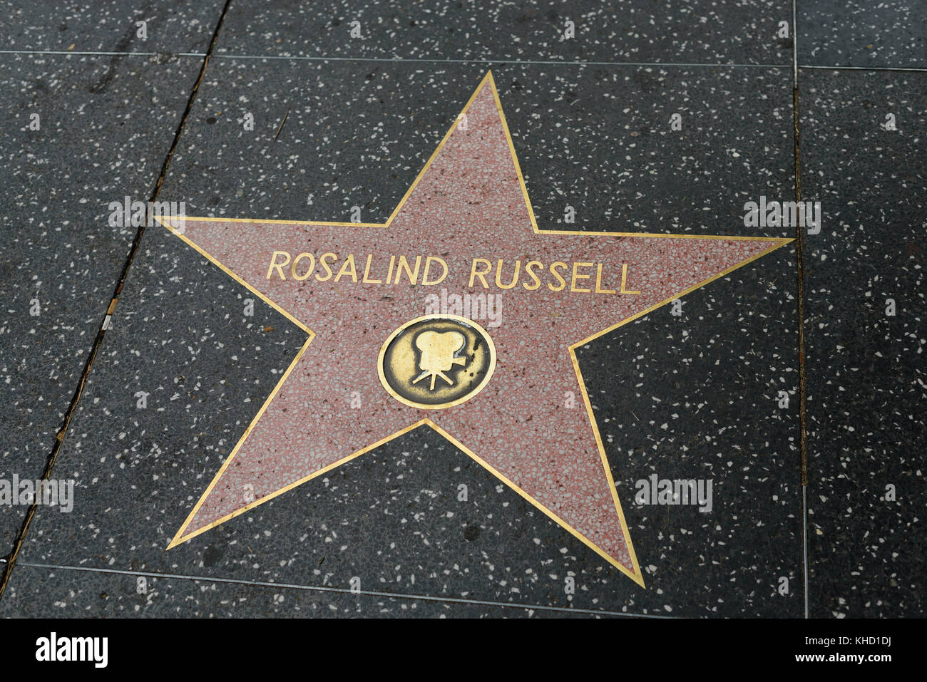HOLLYWOOD, CA - 06 DE DICIEMBRE: Rosalind Russell estrella en el Paseo de la Fama de Hollywood en Hollywood, California el 6 de diciembre de 2016. Foto de stock