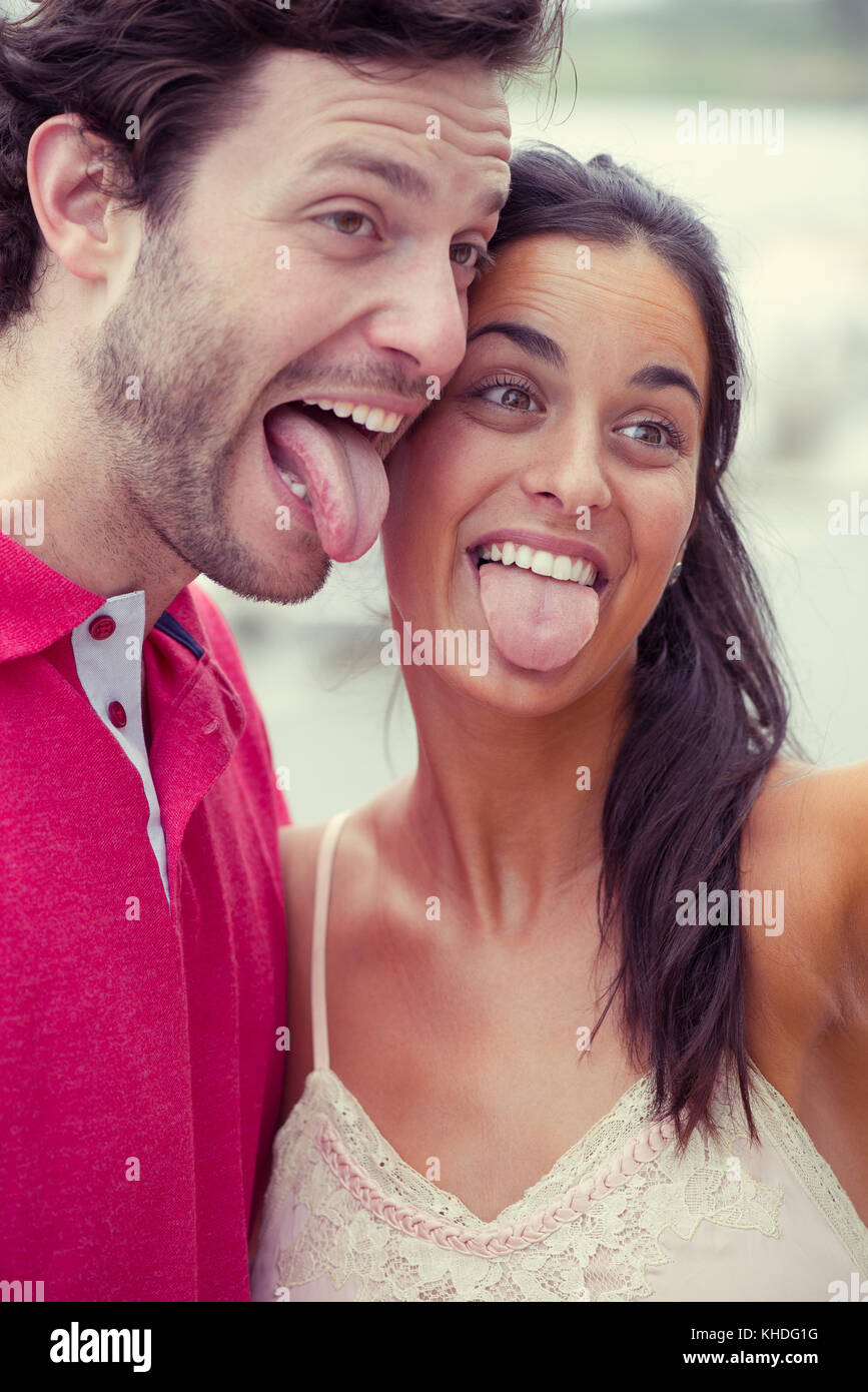 Sobresalen dos lenguas Fotografía de stock - Alamy