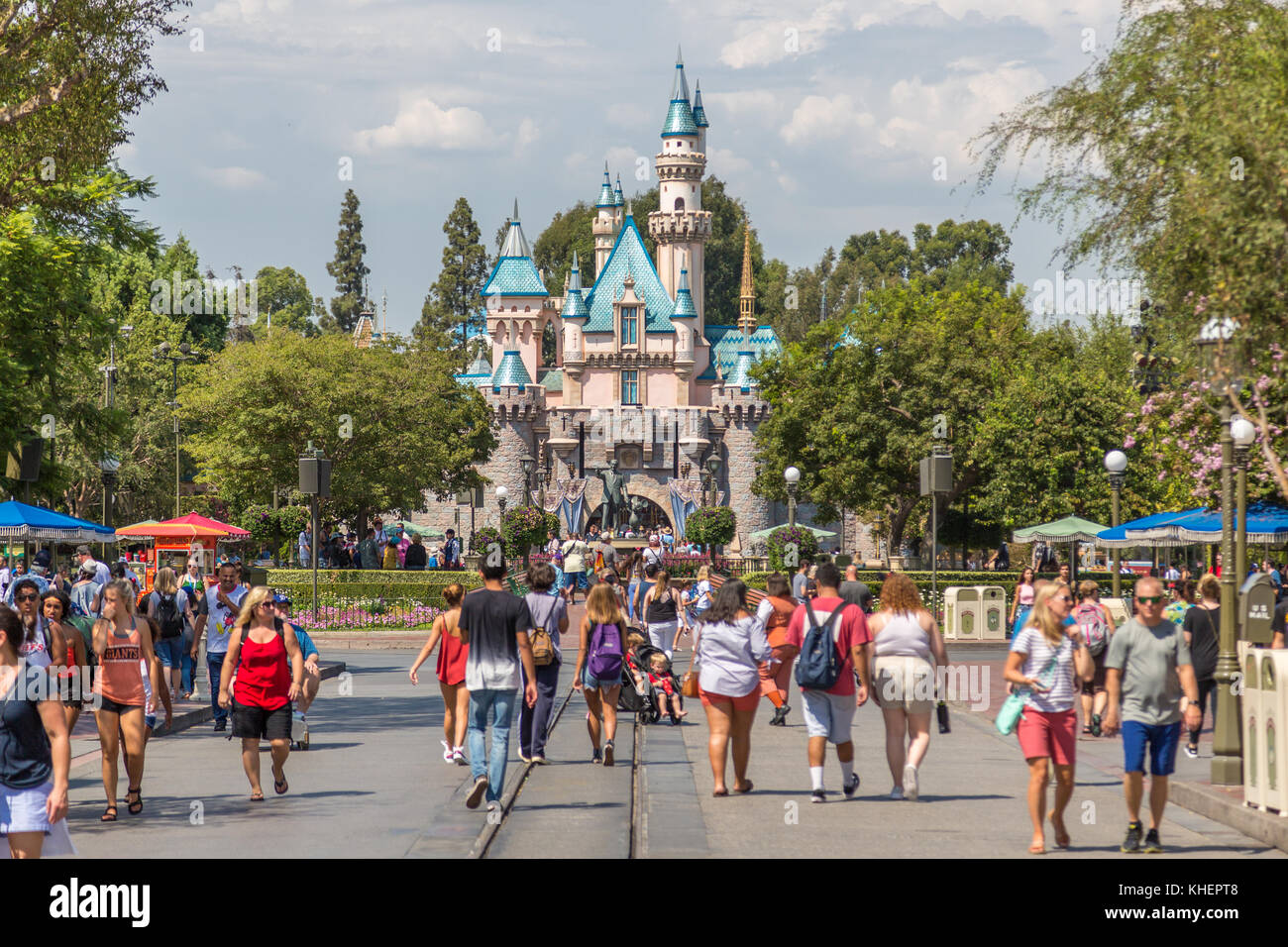 Castillo de la Bella Durmiente, Disneyland Park, Disneyland Resort, Anaheim, California, ESTADOS UNIDOS Foto de stock