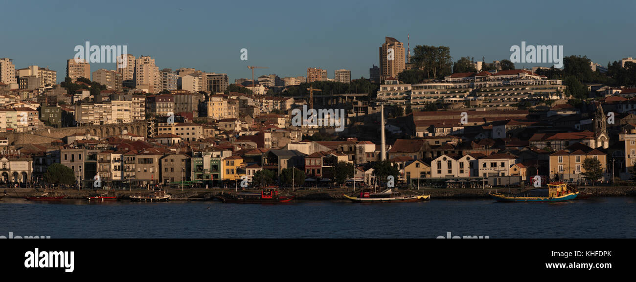 Vista de Vila Nova da Gaia, Oporto, Portugal Foto de stock