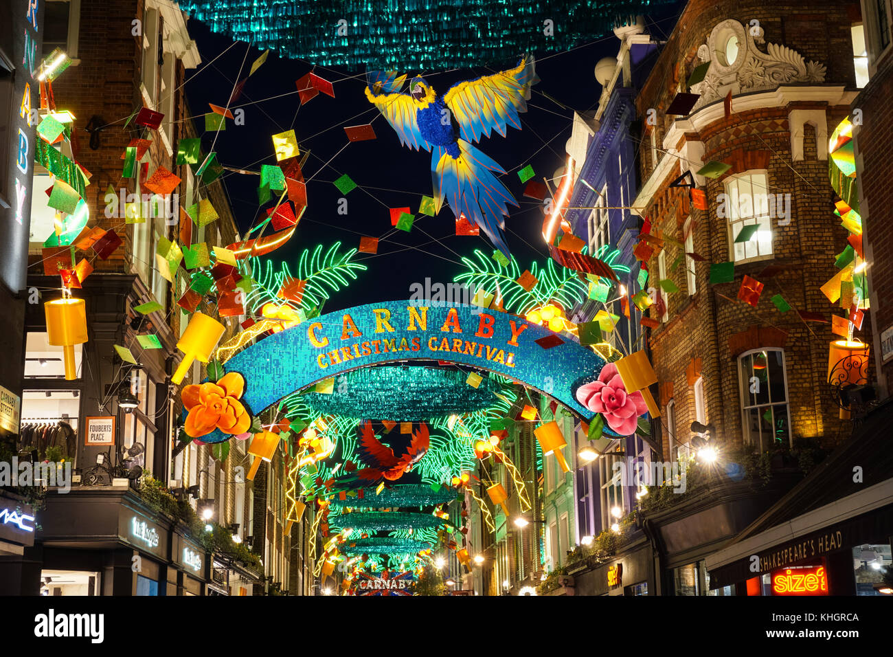 Las decoraciones y luces en carnaby street fotografías e imágenes de