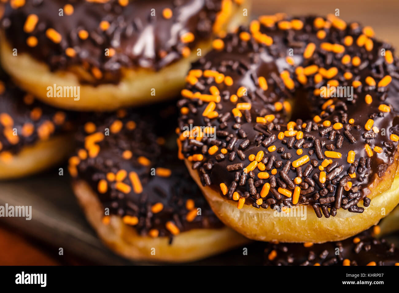 Donuts de chocolate Fripan Dots blanco y negro - Panadería y Pastelería -  Donuts de chocolate