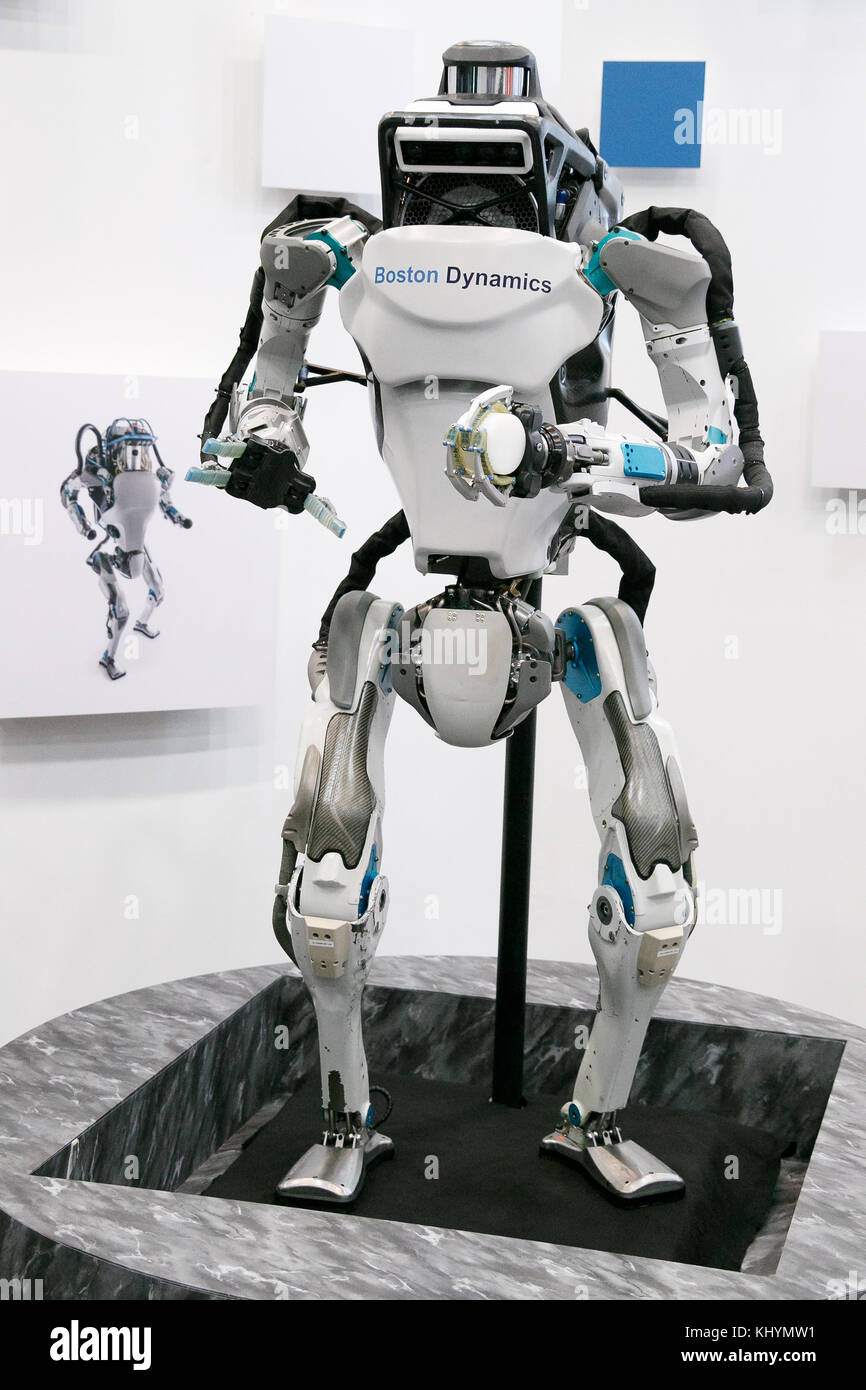 Tokio, Japón. 21 de noviembre de 2017. Tokio, Japón. 21 de noviembre de 2017.  Boston Dynamics' del robot en la pantalla durante el atlas mundial de robots  softbank 2017 el 21 de