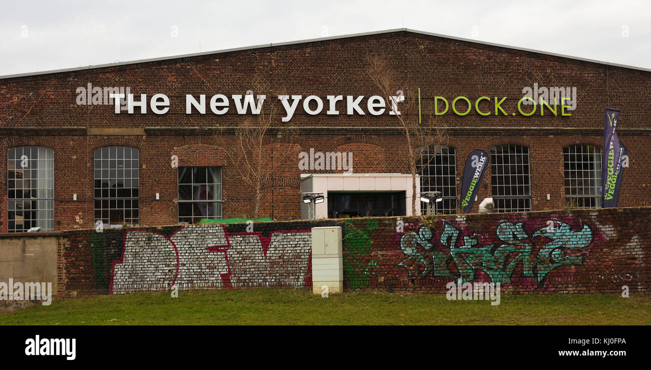 La revista New Yorker, Dock, Colonia Mühlheim Foto de stock