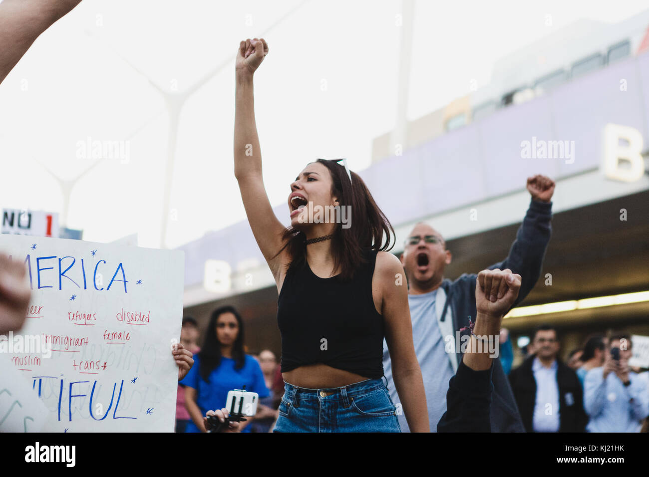 Los manifestantes lucha contra Donald Trump son musulmanes, prohibición de viajes Foto de stock