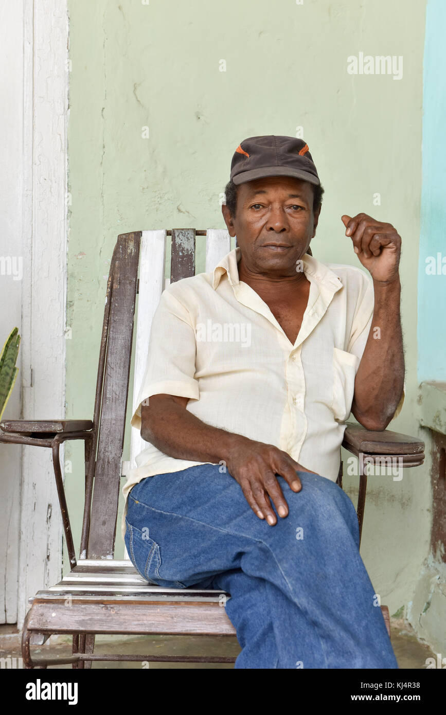 Hombre cubano fotografías e imágenes de alta resolución - Alamy