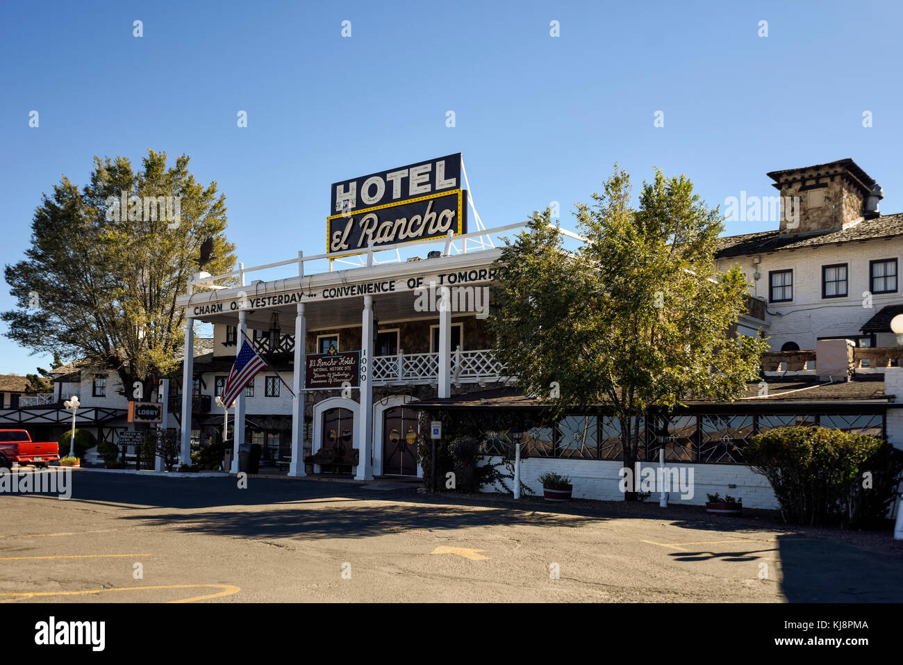 El Rancho Hotel exterior delantero, ver. Ubicado en 1000 E Hwy 66, Gallup, NM Foto de stock