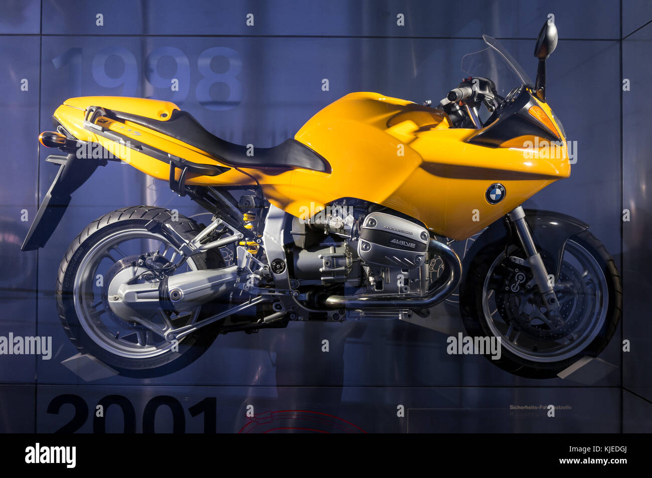 Motocicleta marca bmw fotografías e imágenes de alta resolución - Alamy