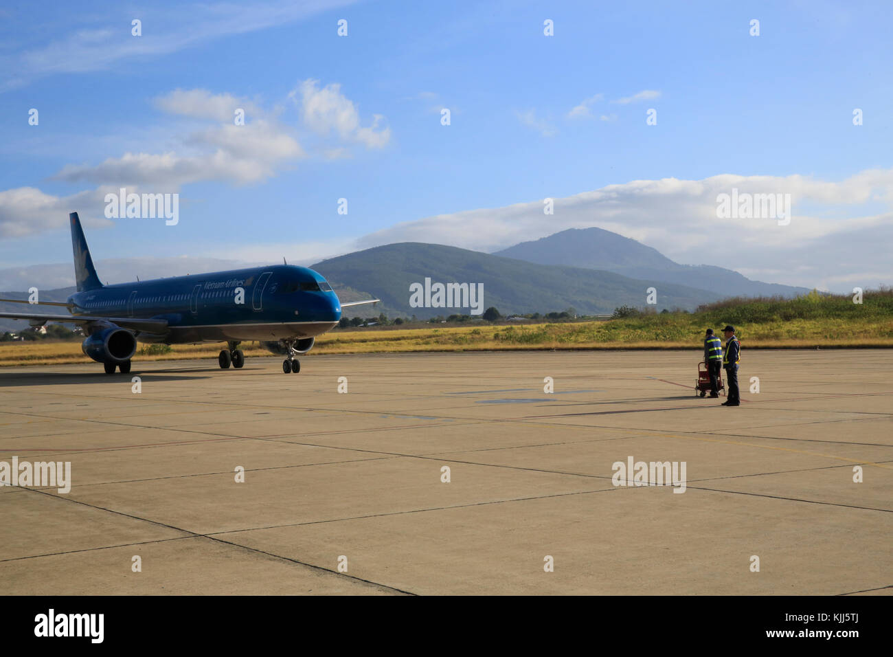 Aeropuerto de Dalat. Vietnam Airlines. Dalat. Vietnam. Foto de stock