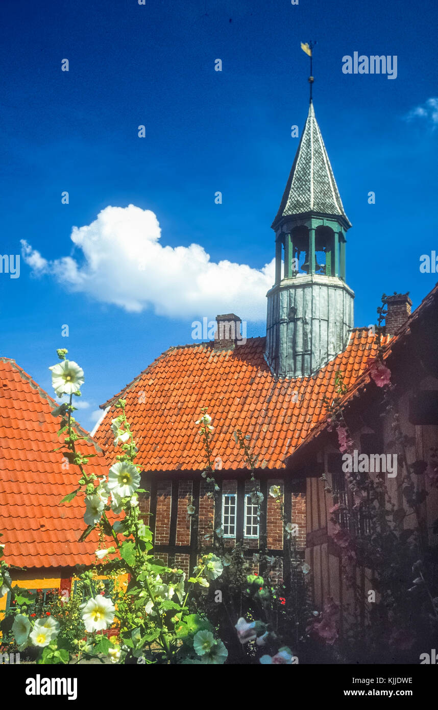 Vista de la azotea en la pintoresca ciudad de Ebletoft en Dinamarca Foto de stock