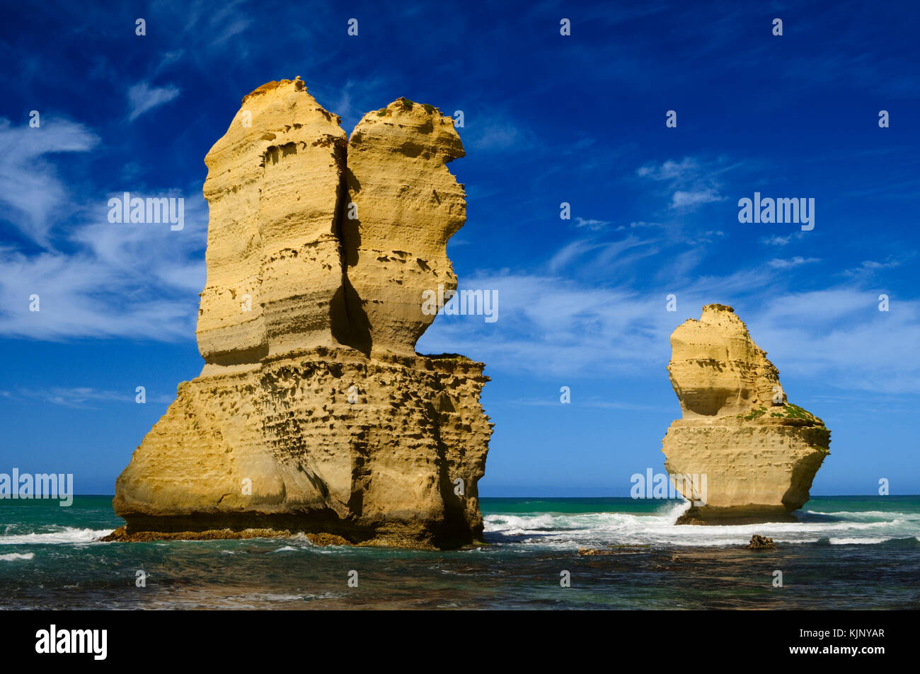 Los Doce Apóstoles al amanecer, Great Ocean Road, Port Campbell National Park, Victoria, Australia Foto de stock