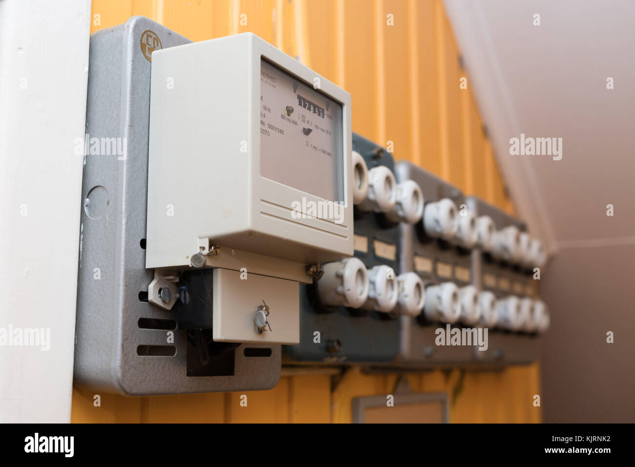 Caja de fusibles de casa fotografías e imágenes de alta resolución - Alamy