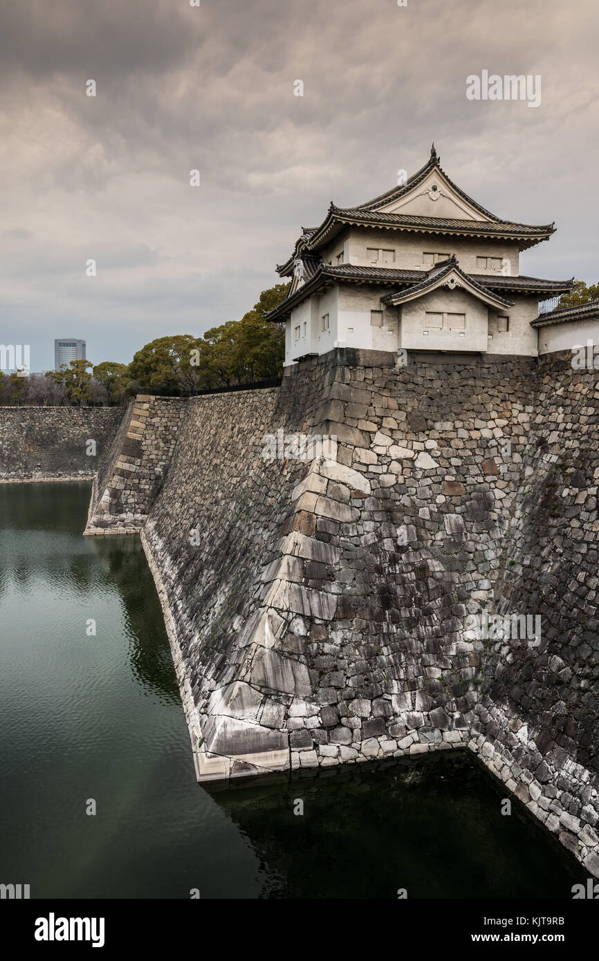 Las paredes del castillo de Osaka - Japón Foto de stock