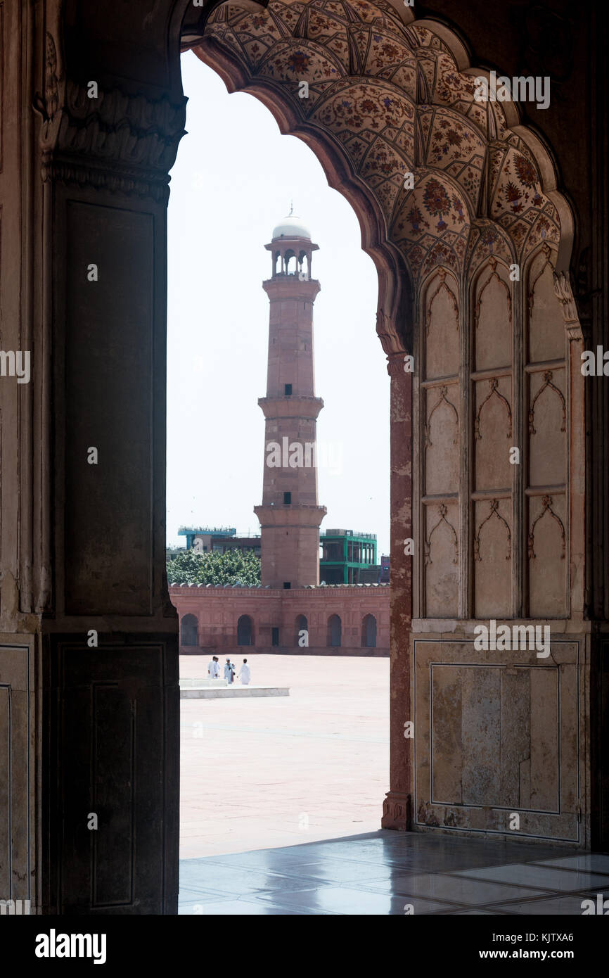 - La Mezquita Badshahi en Lahore, Pakistán. Foto de stock