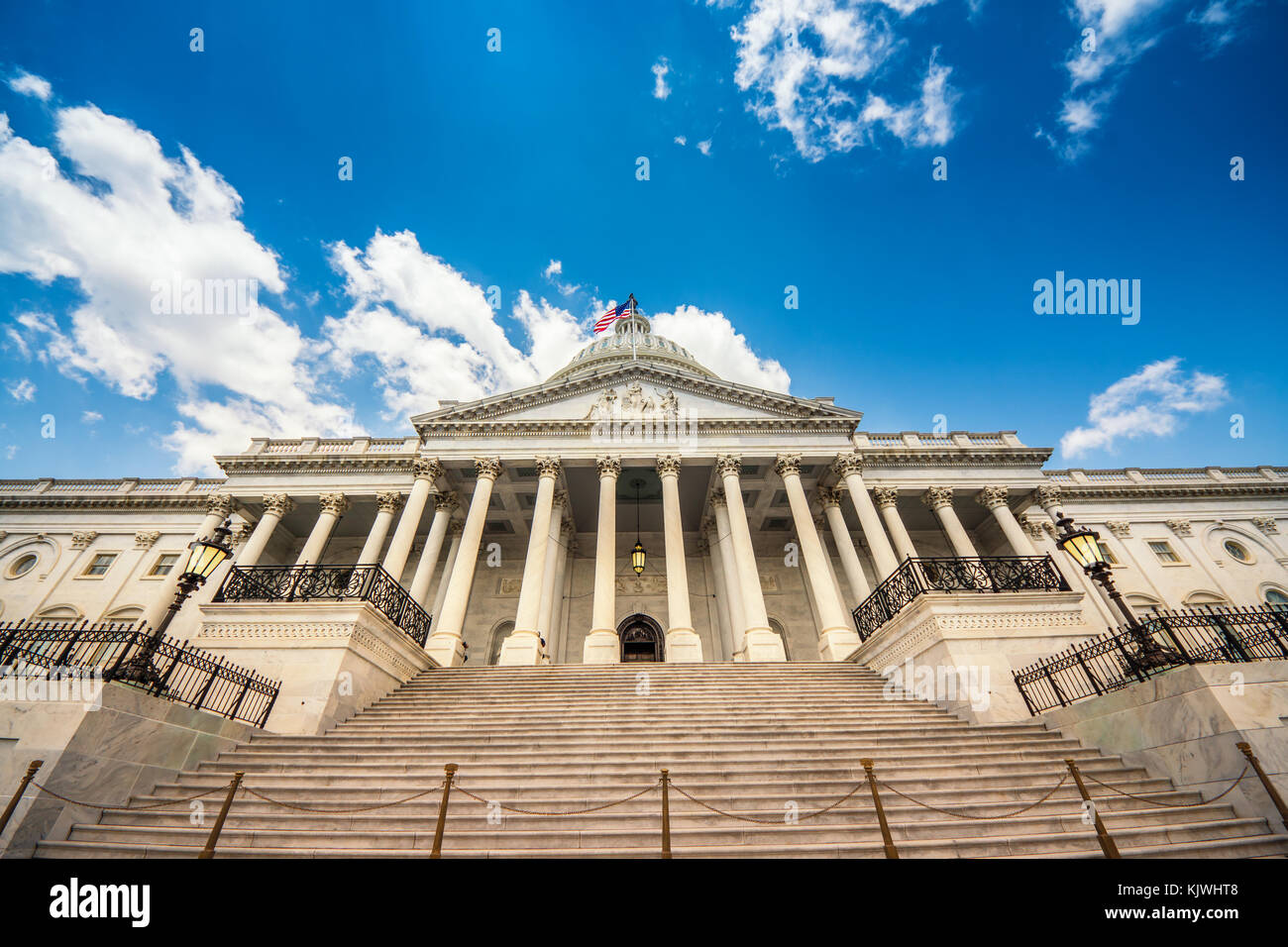 Las escaleras que conducen hasta el edificio del Capitolio de los Estados Unidos en Washington DC - la fachada oriental de la famosa us landmark. Foto de stock