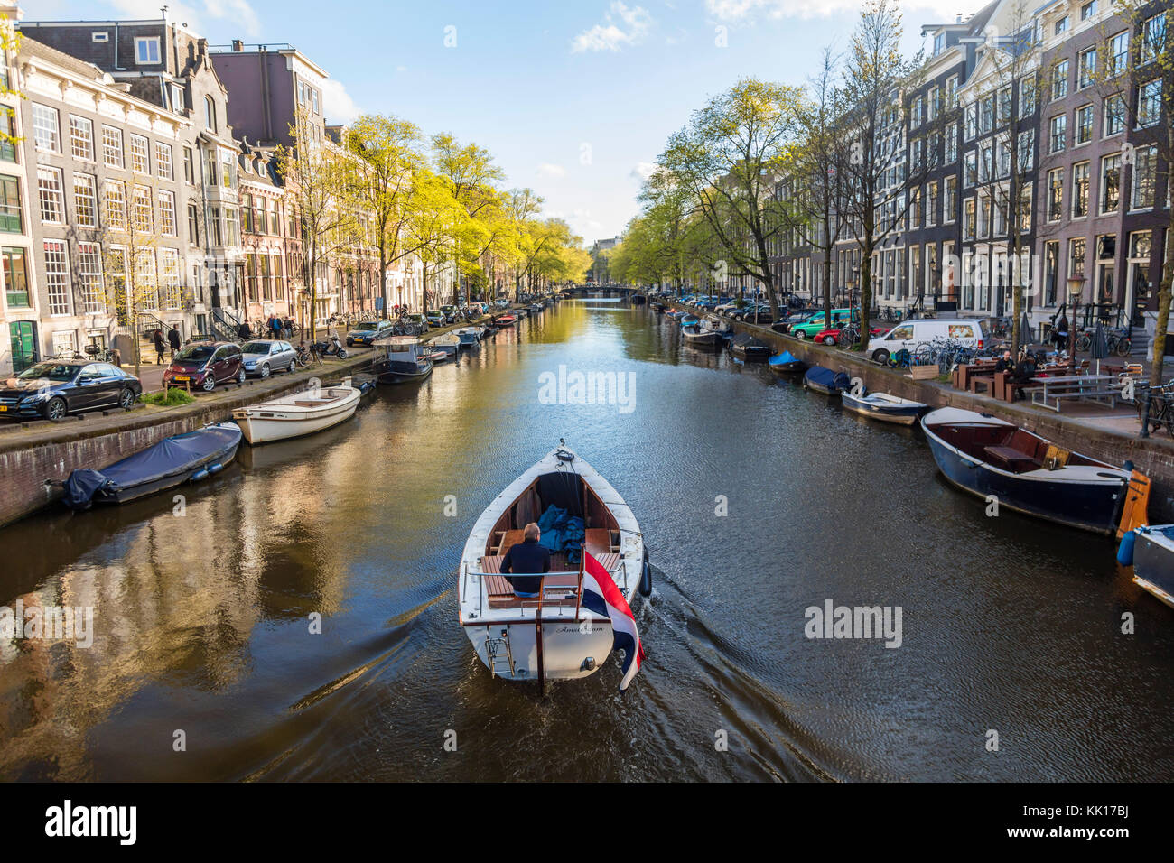 Los Países Bajos Holanda septentrional Amsterdam - Mayo 2016: canal central, Ámsterdam, Países Bajos. Foto de stock