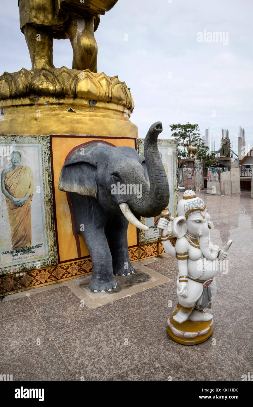 Monumento en Ko Samui Surat Thani Tailandia Foto de stock