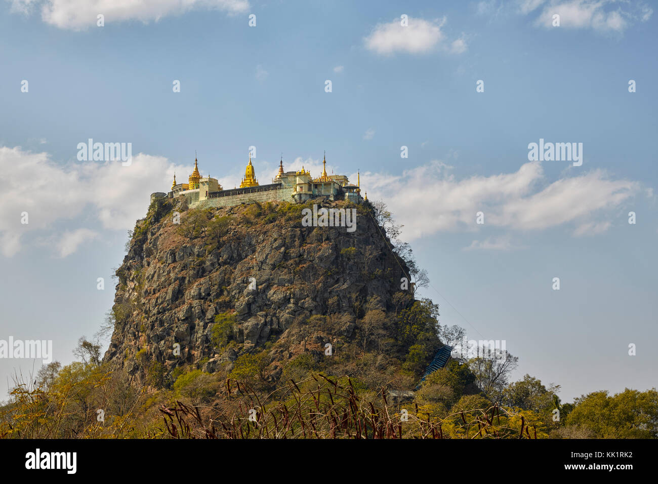 Taung Kalat, el Monte Popa, Myanmar (Birmania), el sudeste de Asia Foto de stock
