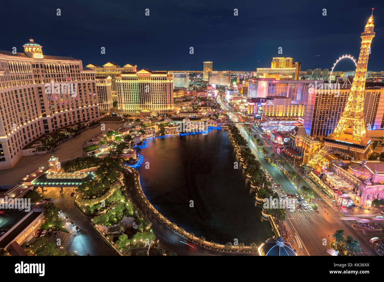 Las Vegas Strip skyline en la noche Foto de stock