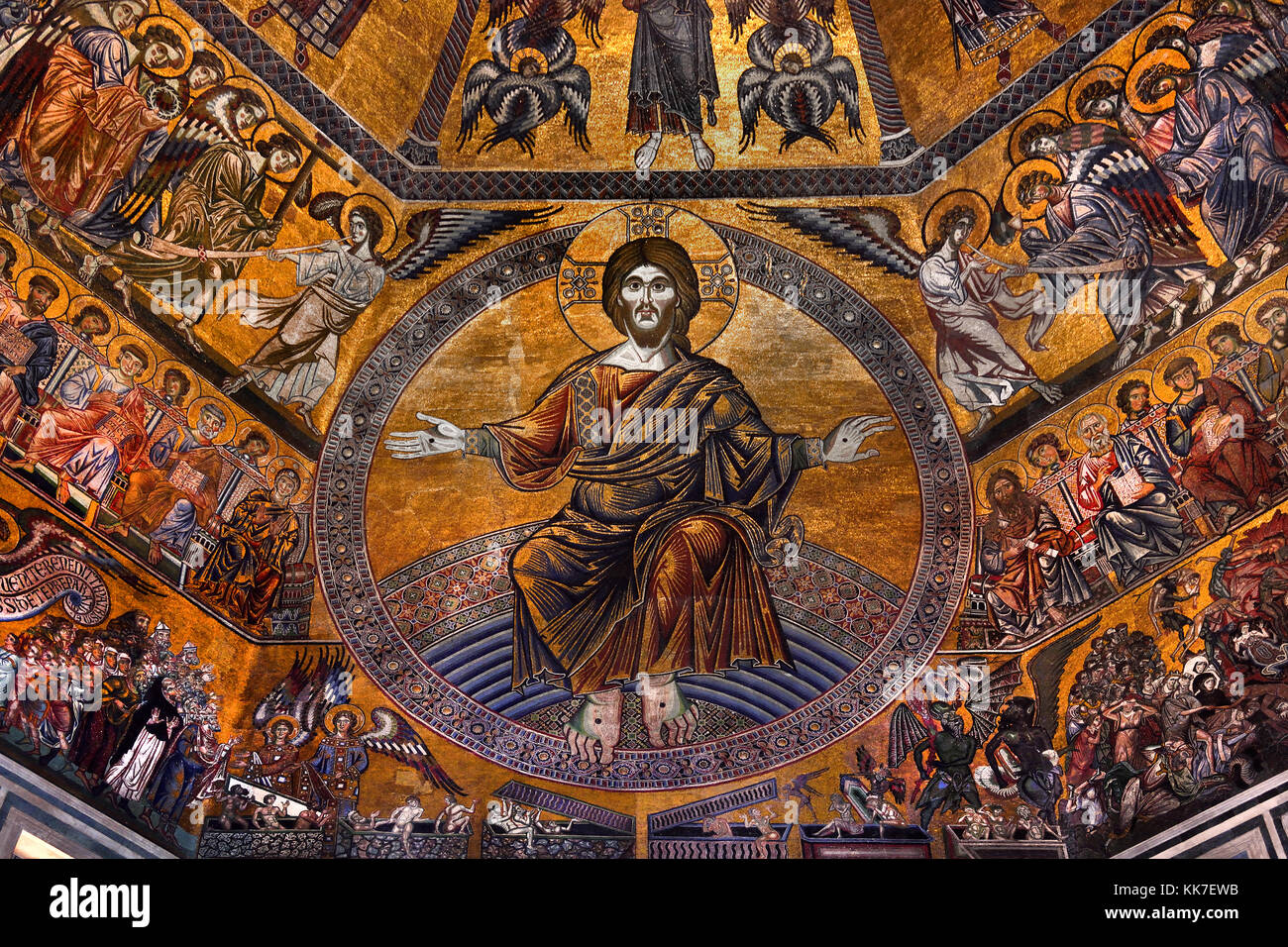 Cristo y el juicio final en el Mosaico-cubierta interior de la cúpula  octogonal del Baptisterio de Florencia (: Battistero di San Giovanni),  también conocido como el Baptisterio de San Juan, es un