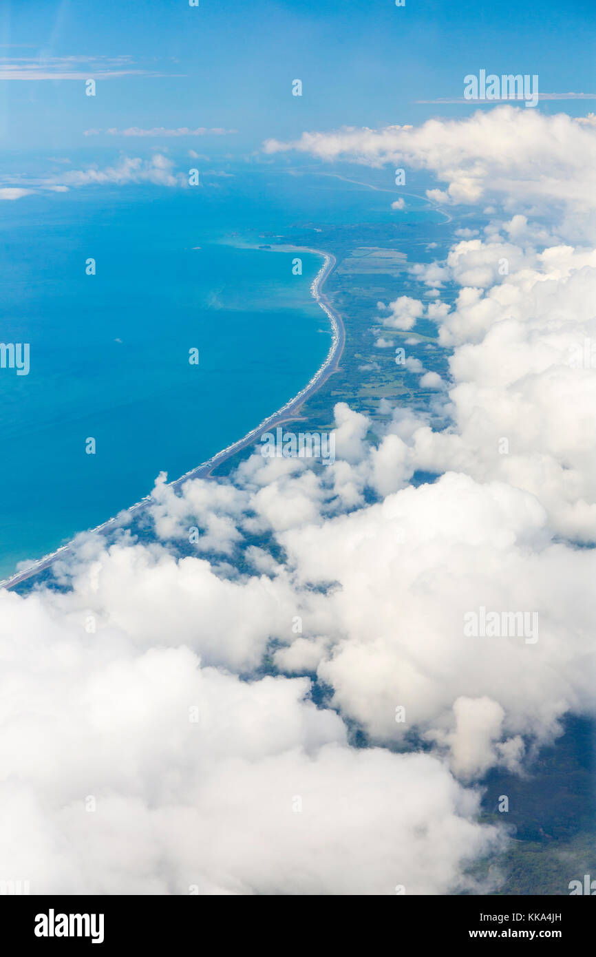 Vista aérea entre San José y Puerto Jimenez, Costa Rica, América Central,  América Fotografía de stock - Alamy