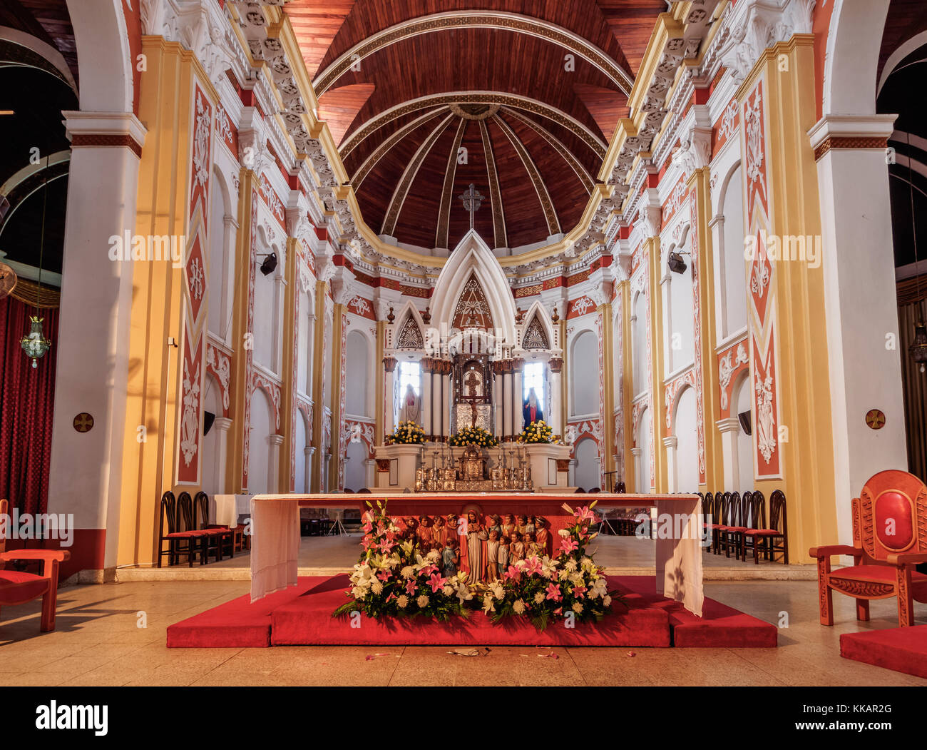 Catedral Bas lica de St. Lawrence interior Santa Cruz de la