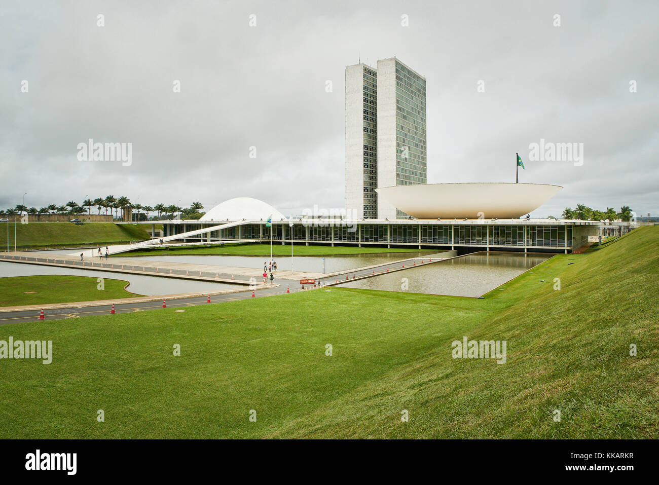 Congreso nacional diseñado por Oscar Niemeyer en 1958 personifica la concepción ética y está en el corazón del plan piloto, Brasilia, UNESCO, Brasil Foto de stock